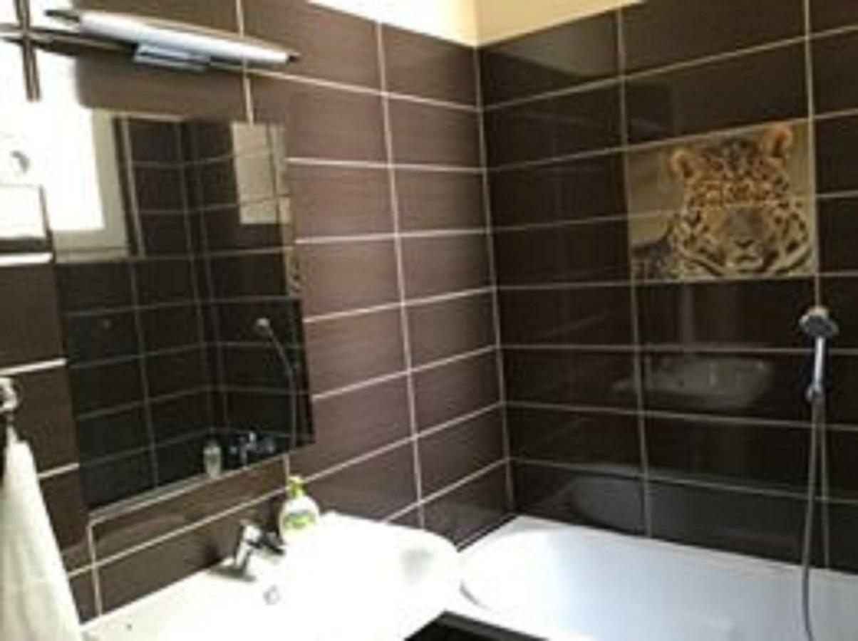 Adam's Flat Lägenhet Budapest Exteriör bild