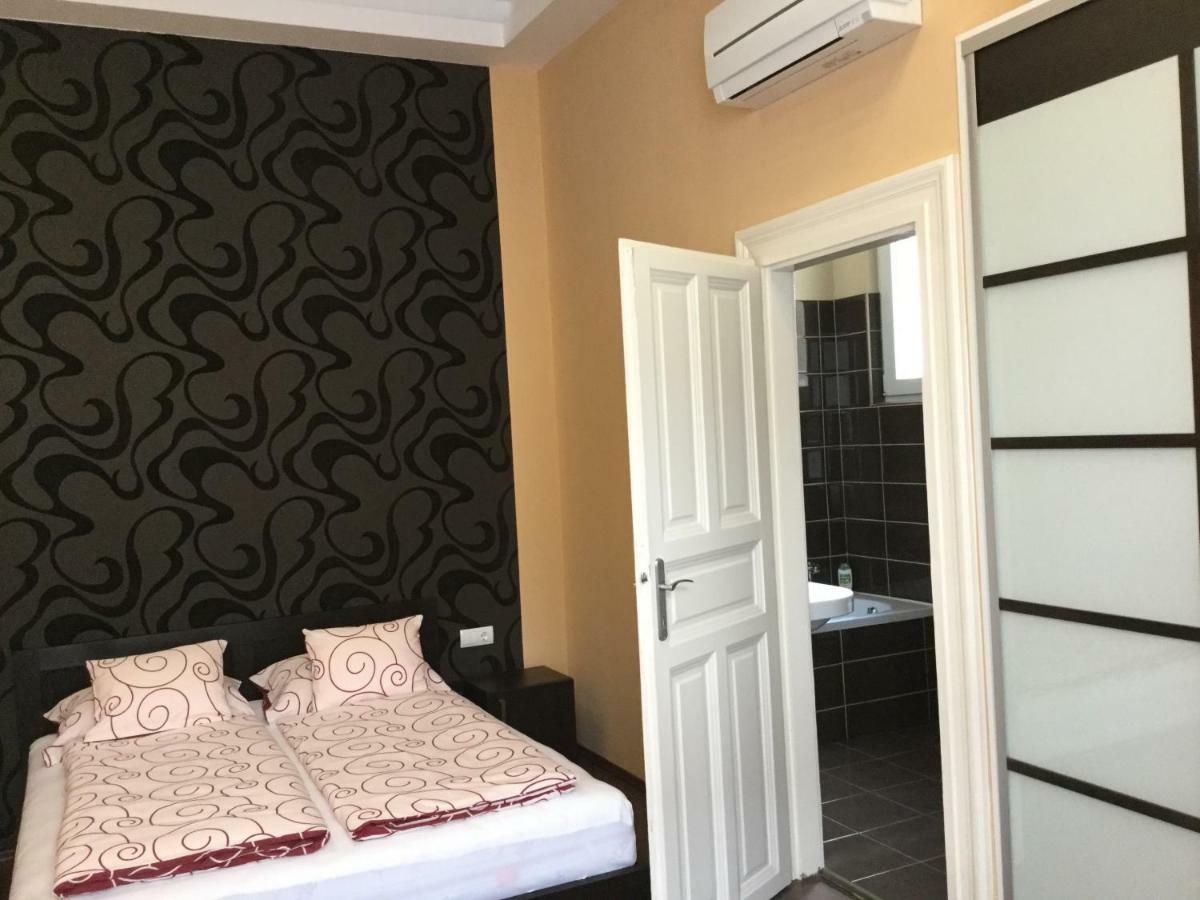 Adam's Flat Lägenhet Budapest Exteriör bild