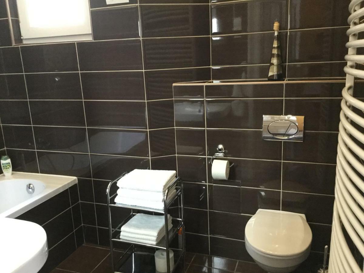 Adam's Flat Lägenhet Budapest Exteriör bild